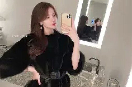 知名女网红翻车每天收入几万礼物却被曝光是AI生成的人物