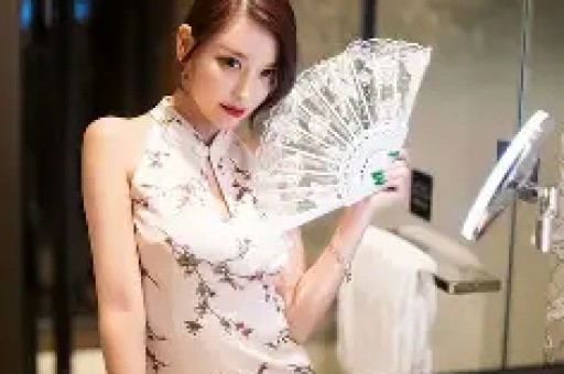 艺人严浩翔父亲宣布断绝子女关系后其母发文：已给其父300多万