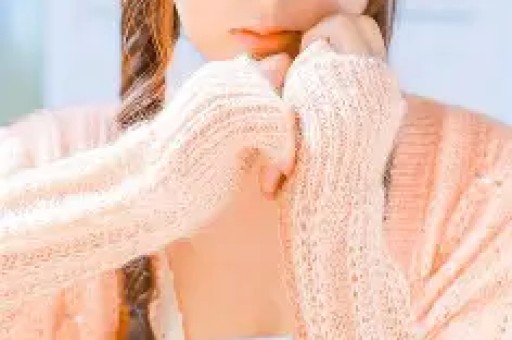 檀健次人设崩塌向女网红示弱频送红包风波后复出现场彻底失控