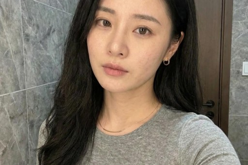 断更五个月首度发声！网红董赤赤坦言患上抑郁症遭导演恶意引导
